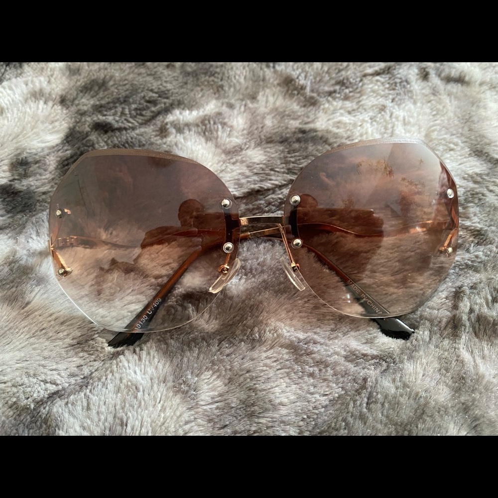 Sunglasses 🤎